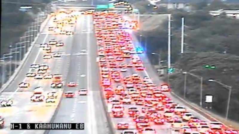 Multiple-vehicle crash on H-1 East in Aiea