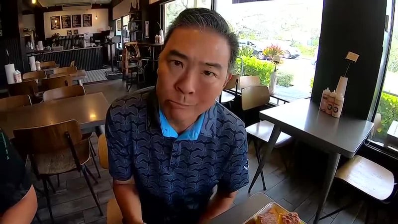 Guy heads to Kailua for some barbecue with a special HNN guest!